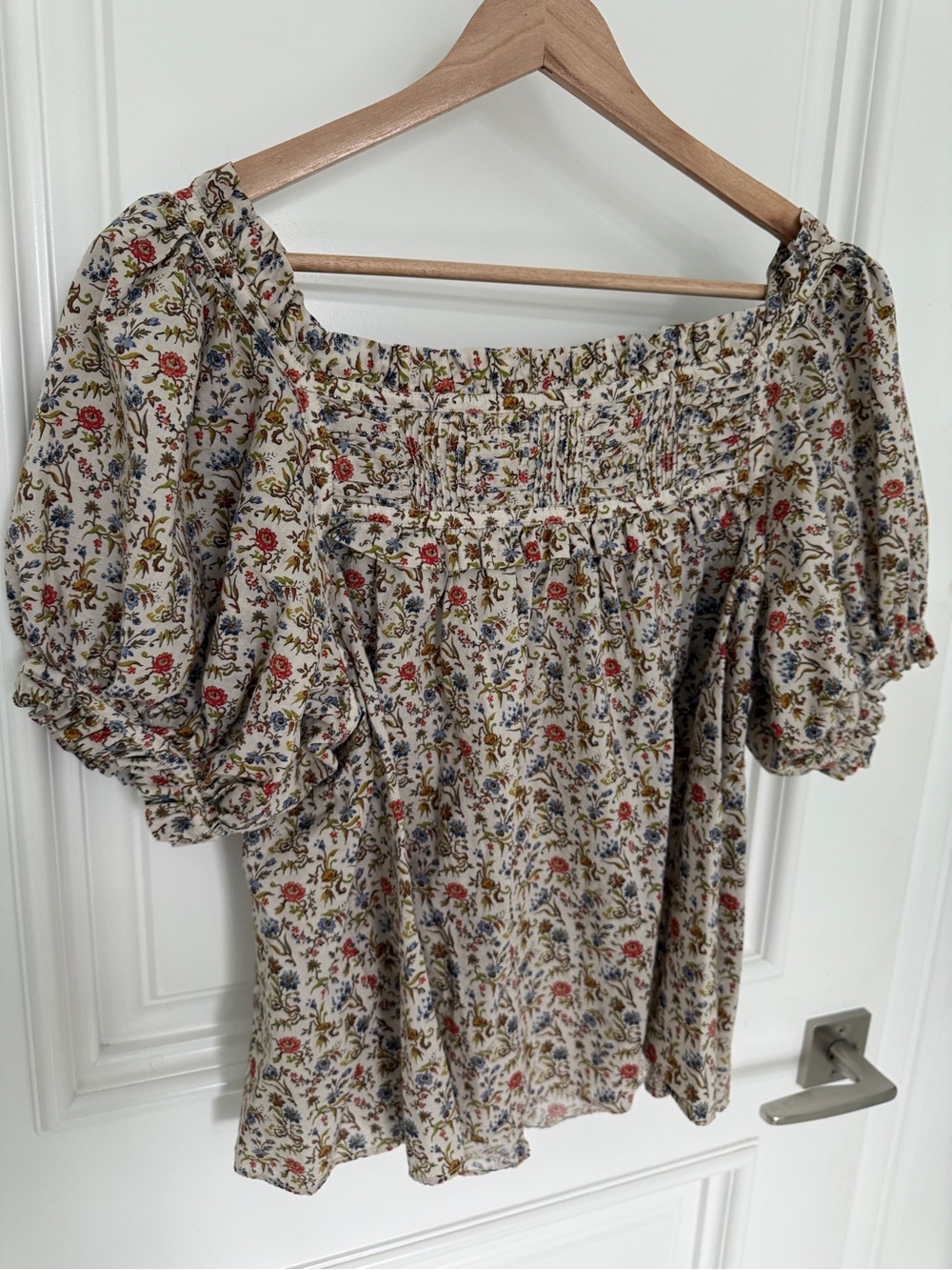 Doen Cream Multicolor Floral Puff-Sleeve Button Blouse - Picture 8 of 8
